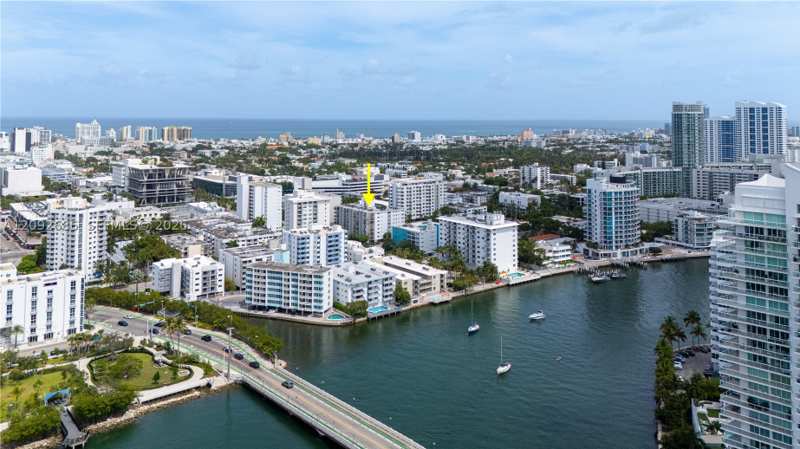 1 bedroom Condominium at 1340 Lincoln Rd 207, Golden House Condo, Miami Beach — photo 1