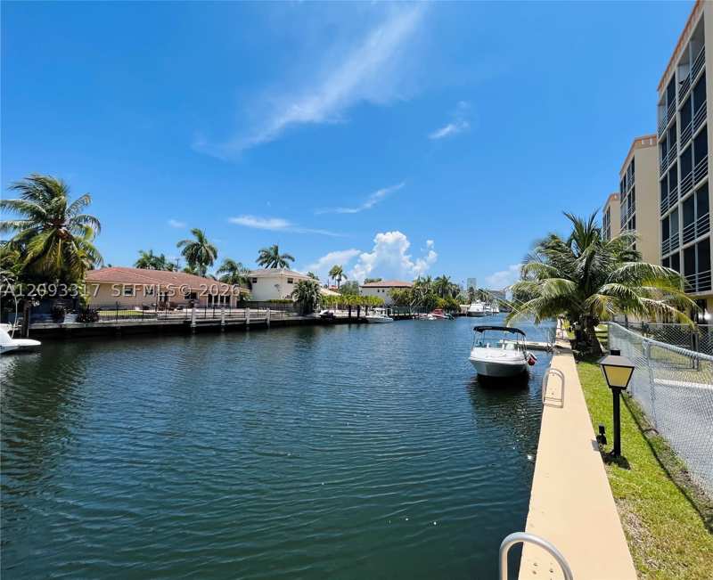 1 bedroom Condominium at 2935 NE 163rd St 5P, Bayswater Court Condo, North Miami Beach — photo 1