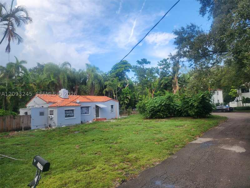 2 bedroom SingleFamilyResidence at 1107 NE 117th St, 1st Addn Biscayne Lawn, Biscayne Park — photo 1