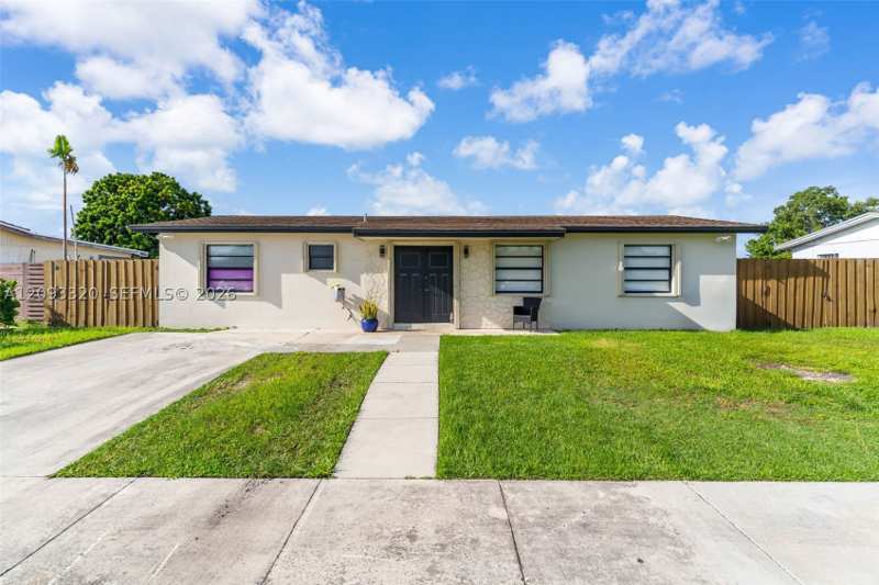4 bedroom SingleFamilyResidence at 15105 SW 305th Ter, Caseil Heights Sec 1, Homestead — photo 1
