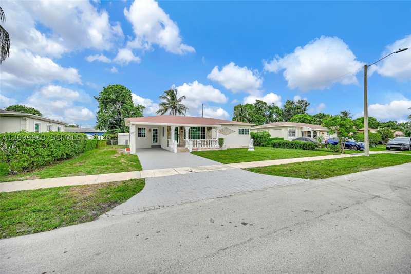 3 bedroom SingleFamilyResidence at 1135 NW 109th St, 6th Addn To Lawndale, Miami — photo 1