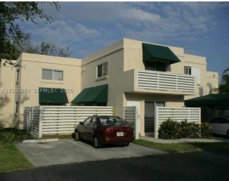 3 bedroom Townhouse at 14347 SW 97th Ln, Kendall Center, Miami — photo 1