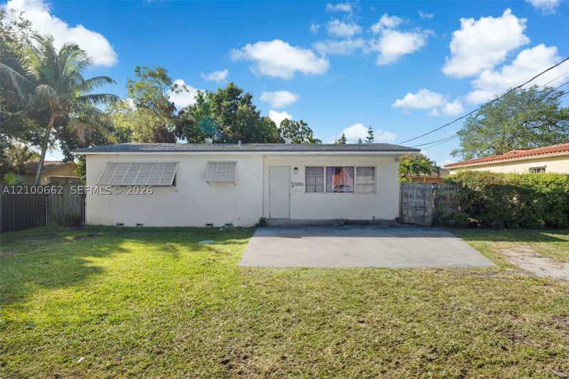 3 bedroom SingleFamilyResidence at 5886 SW 20th St, Coral Way Sec C, Miami — photo 1