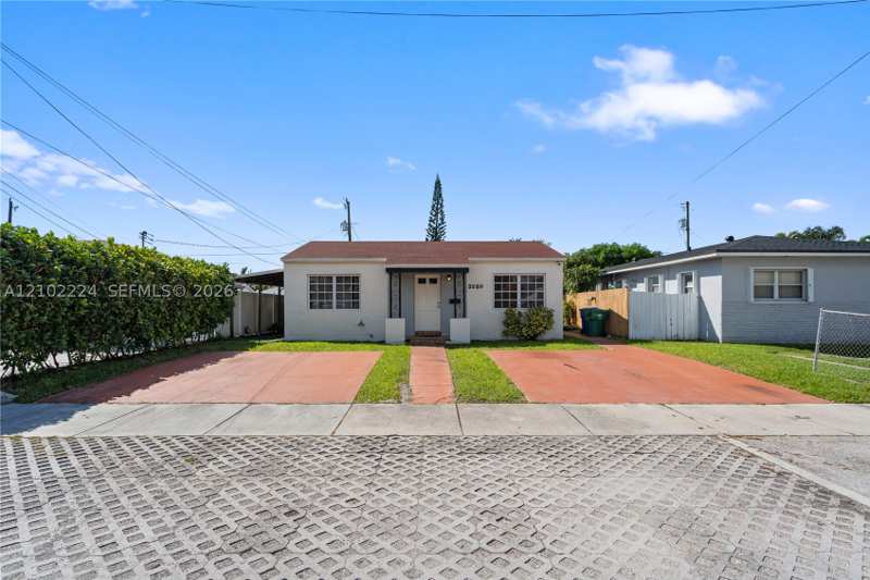 4 bedroom SingleFamilyResidence at 3250 NW 14th Ter, Grapeland Heights, Miami — photo 1