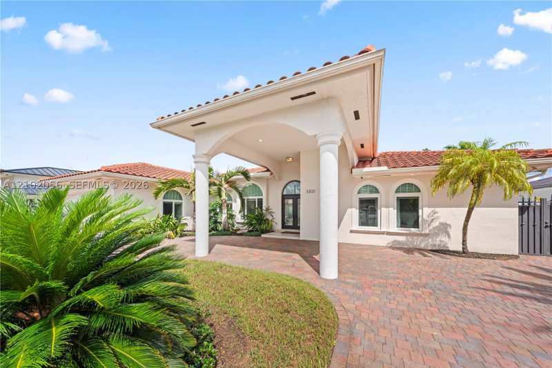 4 bedroom SingleFamilyResidence at 14341 SW 22nd St, P V C Estates, Miami — photo 1