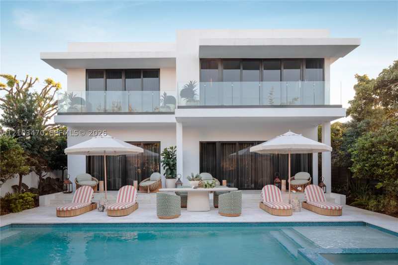 4 bedroom SingleFamilyResidence at 131 NW 45th St, Buena Vista Heights Addn, Miami — photo 1