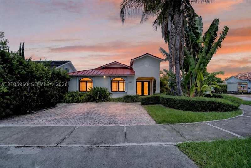3 bedroom SingleFamilyResidence at 3855 SW 149th Pl, Villa Sevilla, Miami — photo 1