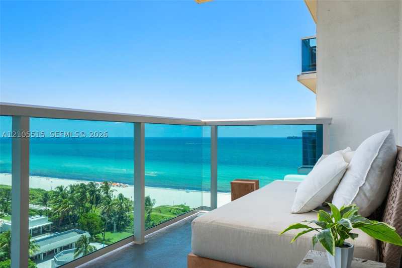 1 bedroom Condominium at 102 24th St 1213, 2399 Collins Avenue, Miami Beach — photo 1