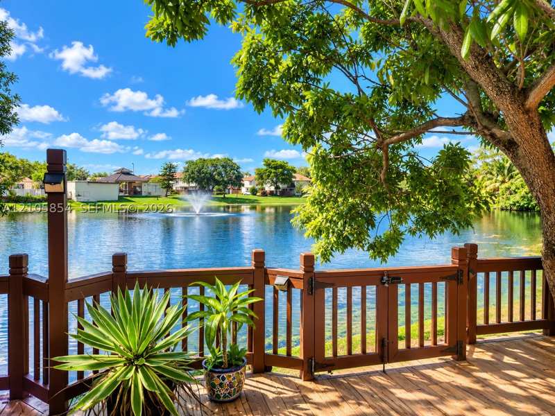 4 bedroom Condominium at 454 NW 97th Pl, East Wind Lake Village, Miami — photo 1