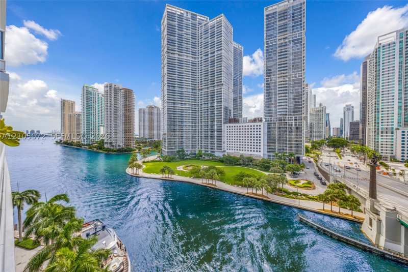 2 bedroom Condominium at 200 Biscayne Boulevard Way 904, Epic West Condo, Miami — photo 1