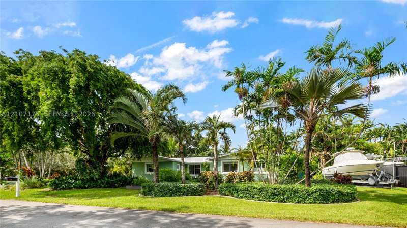 4 bedroom SingleFamilyResidence at 17550 SW 86th Ave, Malbrook, Palmetto Bay — photo 1