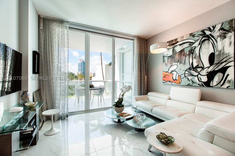 1 bedroom Condominium at 50 S Pointe Dr 610, Continuum On South Beach, Miami Beach — photo 1