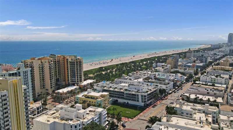1 bedroom Condominium at 1460 Ocean Dr 308, The Drake Condo, Miami Beach — photo 1