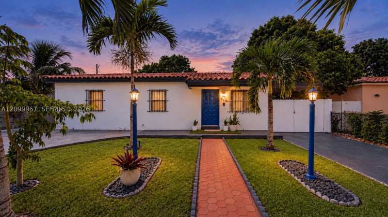 5 bedroom SingleFamilyResidence at 550 E 10th Ave, Sun-Tan Vill Sec 5, Hialeah — photo 1