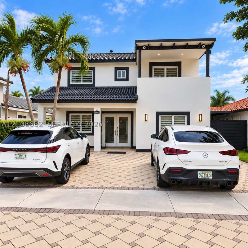 4 bedroom SingleFamilyResidence at 8943 NW 112th Ter, Berkshire West Sub Sec 1, Hialeah Gardens — photo 1