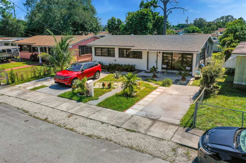 3 bedroom SingleFamilyResidence at 1946 NW 152nd Terrace, 1st Addn To Magnolia Sub, Miami Gardens — photo 1