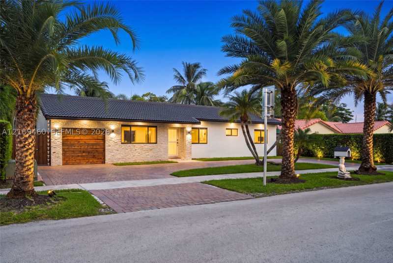 4 bedroom SingleFamilyResidence at 15245 SW 99th Ct, Peacock Place Sub, Miami — photo 1