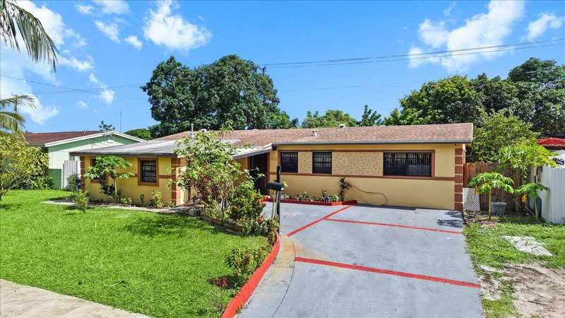 3 bedroom SingleFamilyResidence at 18921 NW 24th Avenue, Bell Gardens, Miami Gardens — photo 1