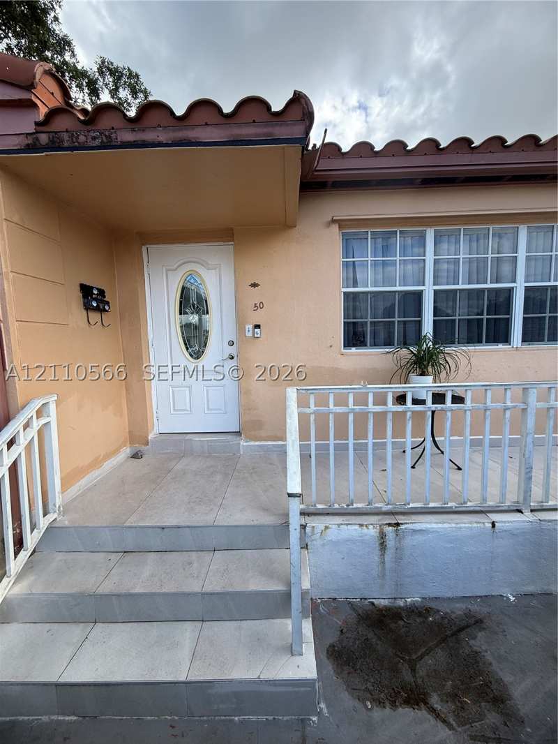 3 bedroom SingleFamilyResidence at 50 E 14th St, Town Of Hialeah 1 Addn Am, Hialeah — photo 1