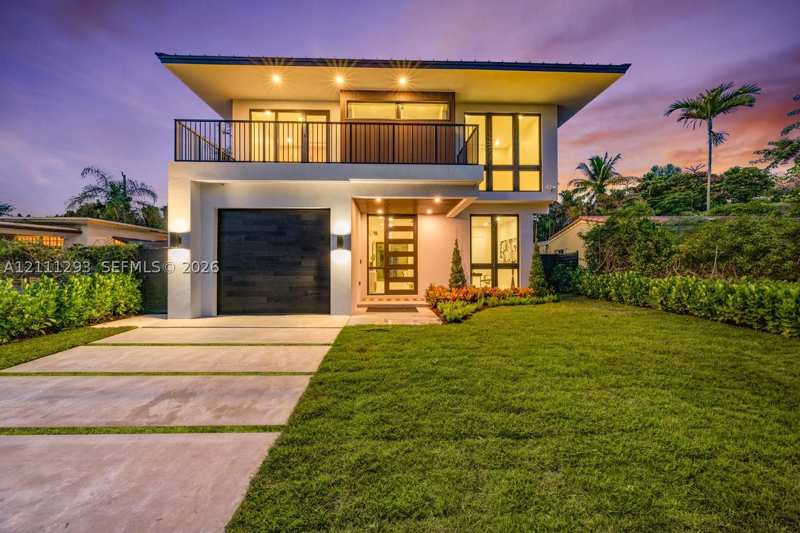 3 bedroom SingleFamilyResidence at 5765 SW 47th St, Riviera Ests, Miami — photo 1