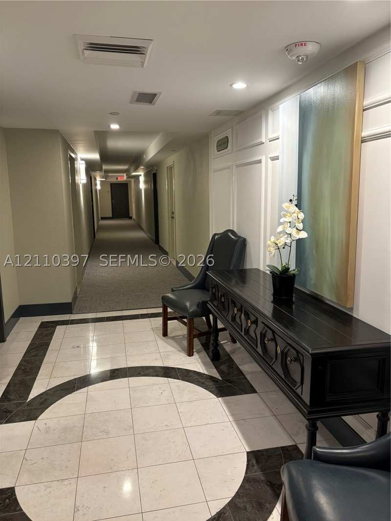 3 bedroom Condominium at 625 Biltmore Way 501, Gables Plaza Condo, Coral Gables — photo 1