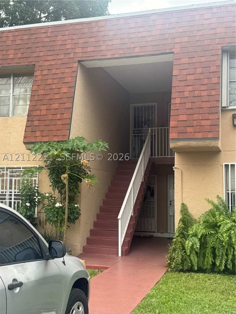 1 bedroom Condominium at 200 NW 107th Ave 201, Laguna Club East Condo, Miami — photo 1