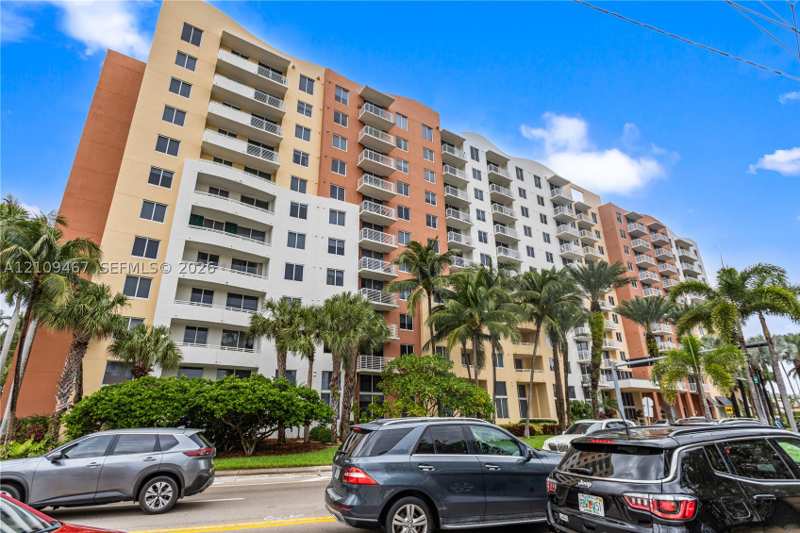 2 bedroom Condominium at 18800 NE 29th Ave 226, Venture At Aventura East, Aventura — photo 1