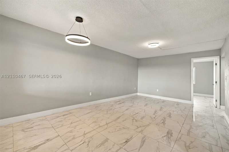 2 bedroom Condominium at 6575 W 4th Ave 507B, Kings Castle Condo, Hialeah — photo 1
