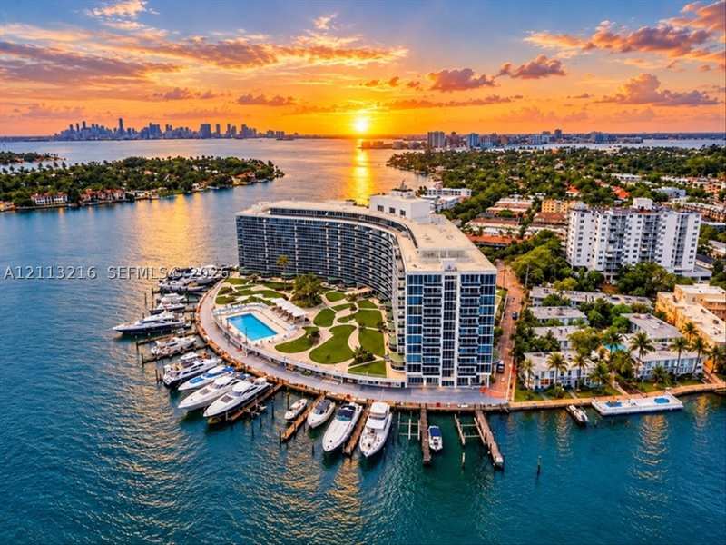 2 bedroom Condominium at 900 Bay Dr 425, King Cole Condo, Miami Beach — photo 1