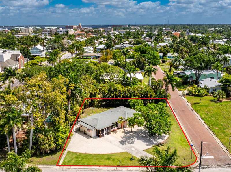 2 bedroom Single Family Residence at 312 McGregor Street, Punta Gorda, Punta Gorda — photo 1