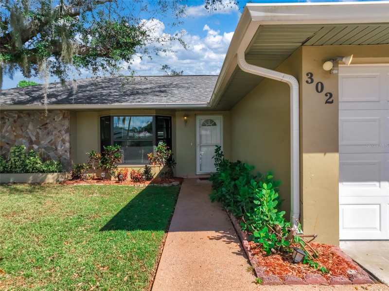 2 bedroom Single Family Residence at 302 Lotus Avenue, Seb Ctry Est/Seb Hills Area, Sebring — photo 1