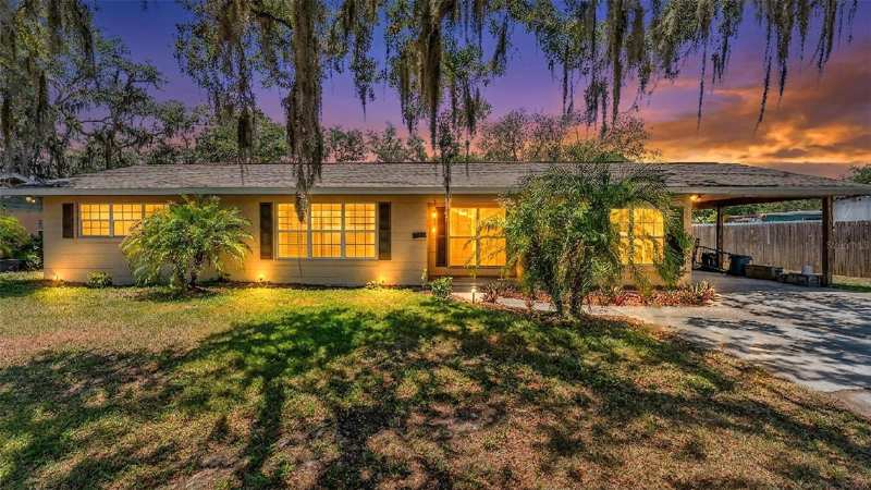 4 bedroom Single Family Residence at 1422 Nancesowee Avenue, Lakeview Place Sub, Sebring — photo 1