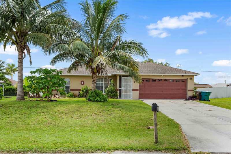 3 bedroom Single Family Residence at 1728 NE 22nd Terrace, Cape Coral, Cape Coral — photo 1