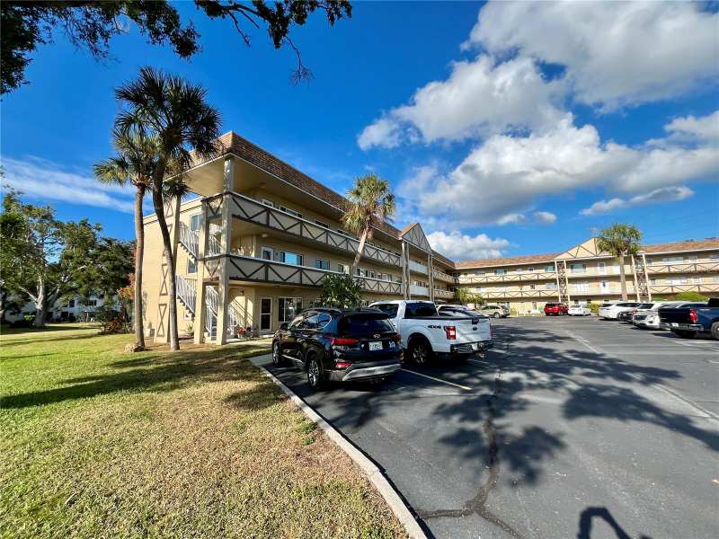 2 bedroom Condominium at 2464 Australia Way #66, On Top Of The World, Clearwater — photo 1