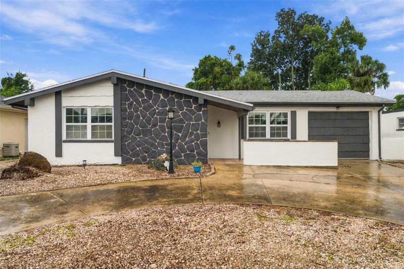 2 bedroom Single Family Residence at 3930 Sail Drive, Beacon Square, New Port Richey — photo 1