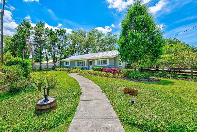 3 bedroom Single Family Residence at 175 Riviere Road, Palm Harbor, Palm Harbor — photo 1