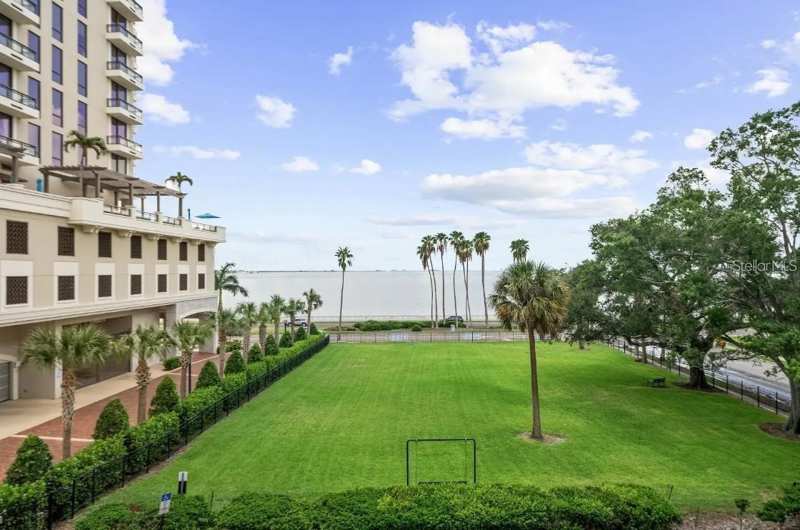 1 bedroom Condominium at 2109 Bayshore Boulevard #303, 4UI | Bayshore Royal Condominium, Tampa — photo 1