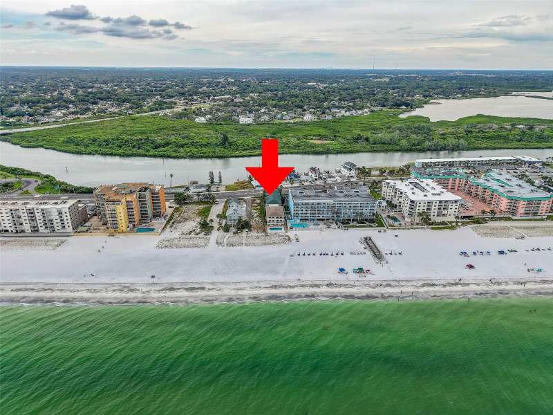3 bedroom Single Family Residence at 18522 Gulf Boulevard #D, El Mar Twnhms, Indian Shores — photo 1