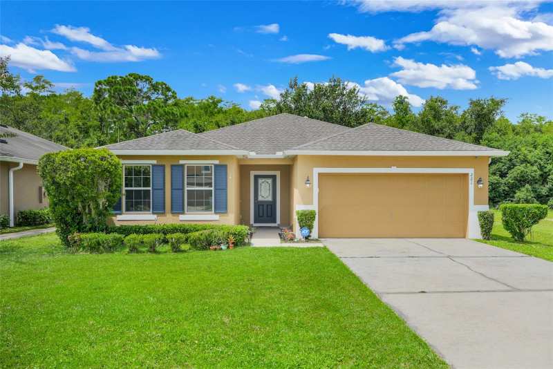 3 bedroom Single Family Residence at 221 Daigledog Street, Southern Pines Unit 3A, St Cloud — photo 1