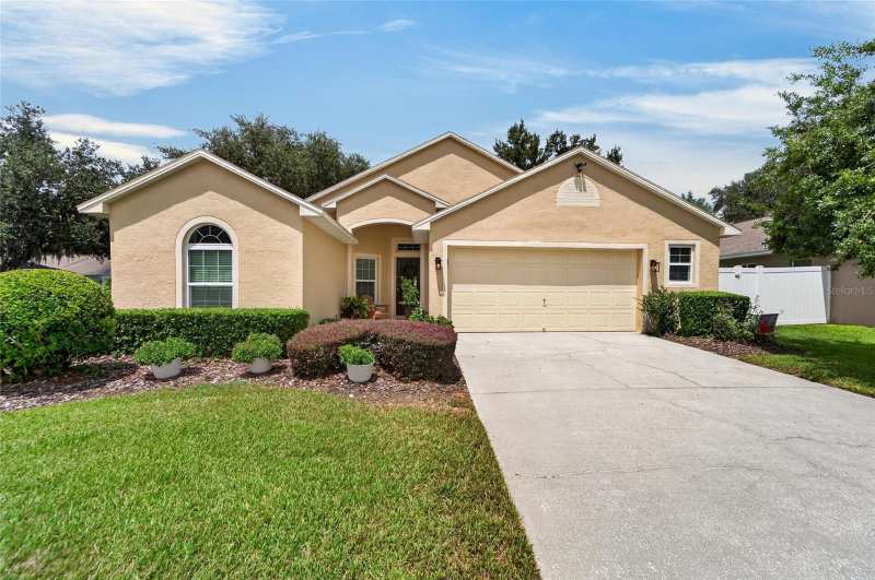 3 bedroom Single Family Residence at 3132 Beaver Pond Trail, Twin Lakes Parcels A2 And B2, Valrico — photo 1