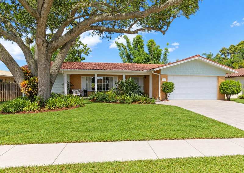 3 bedroom Single Family Residence at 1874 Wateroak Drive, Venetian Gardens, Clearwater — photo 1