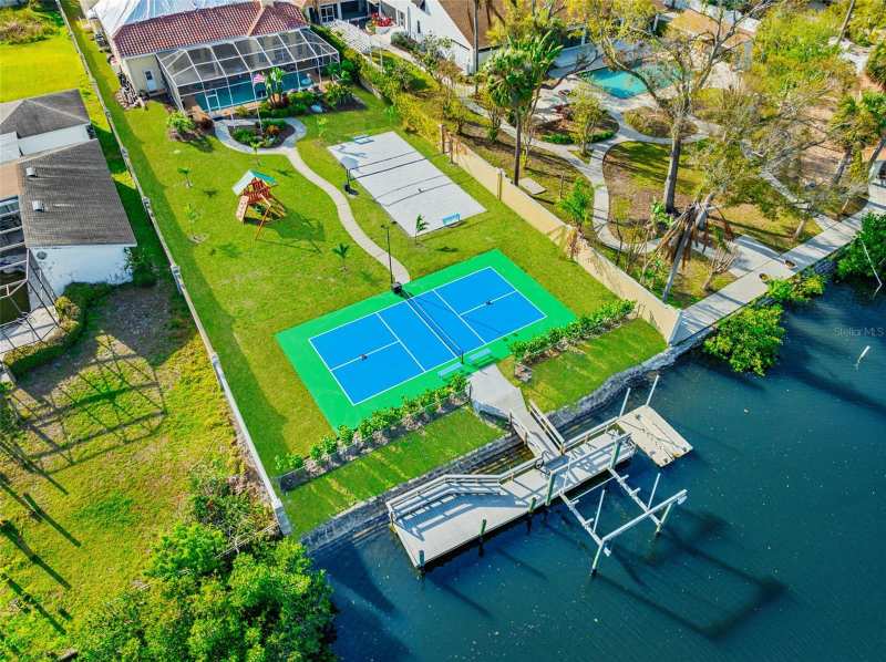 5 bedroom Single Family Residence at 4915 Troydale Road, Tampa, Tampa — photo 1