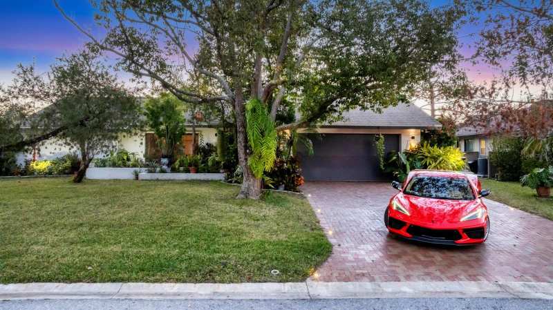 3 bedroom Single Family Residence at 4076 Southwell Way, Bent Tree Village, Sarasota — photo 1