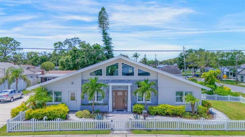 7 bedroom Single Family Residence at 3502 Bahia Vista Street, Homecroft, Sarasota — photo 1