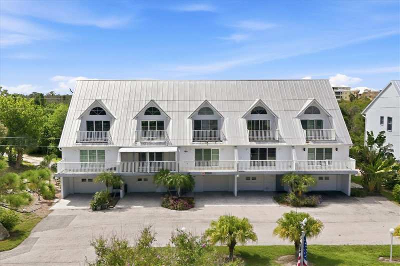 3 bedroom Condominium at 6800 Placida Road #Th19, Fiddlers Green 02 Ph 03 Bldg 04, Englewood — photo 1