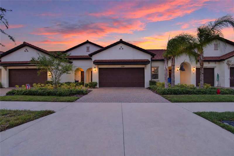 2 bedroom Townhouse at 17538 Holly Well Avenue, Forest Brooke Active Adult Phs, Wimauma — photo 1