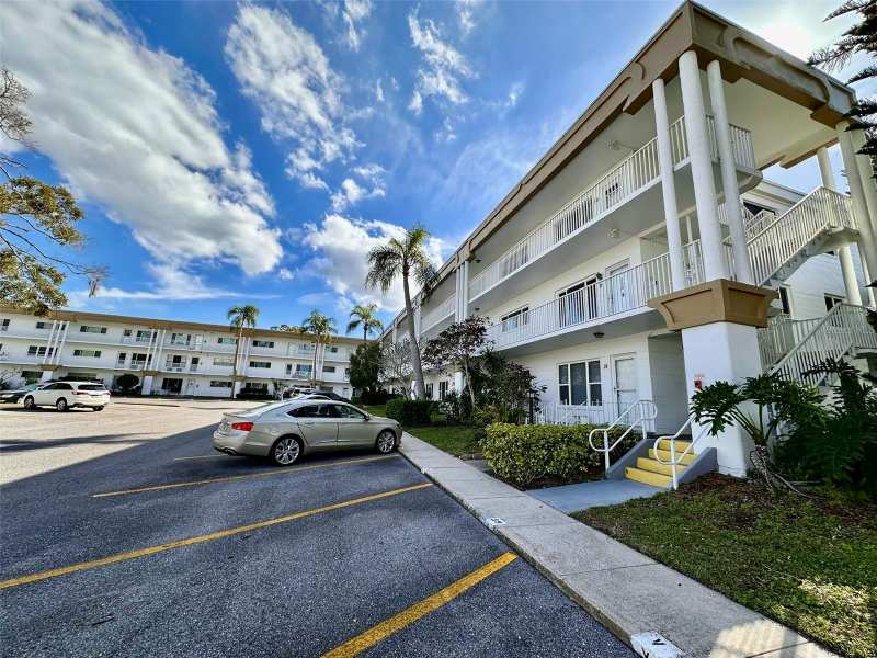 2 bedroom Condominium at 2431 Canadian Way #37, On Top Of The World, Clearwater — photo 1