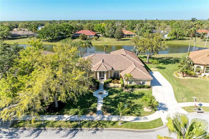 4 bedroom Single Family Residence at 8315 Eagle Crossing, Preserve At Misty Creek, Sarasota — photo 1
