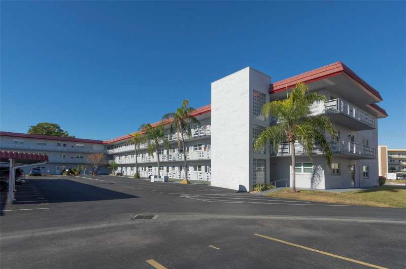 1 bedroom Condominium at 5660 80th Street #A202, Five Towns Of St Pete, St Petersburg — photo 1