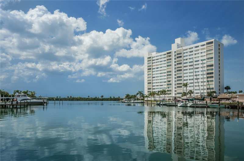 2 bedroom Condominium at 31 Island Way #508, Horizon House Co-Op, Clearwater Beach — photo 1